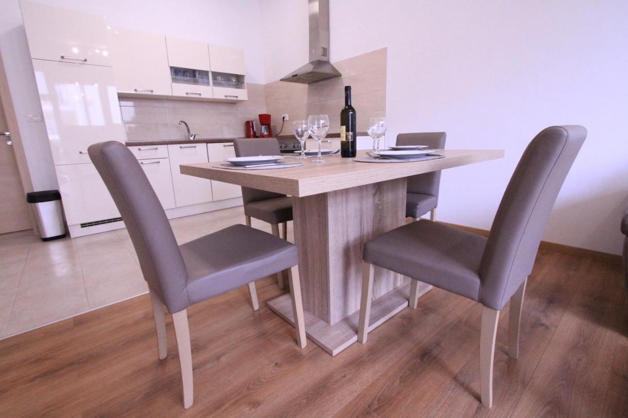 Apartman Darija Podstrana Exteriör bild
