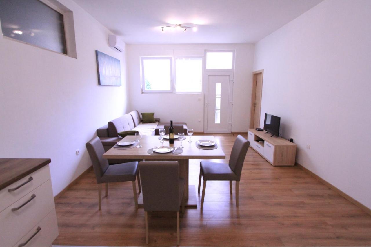Apartman Darija Podstrana Exteriör bild