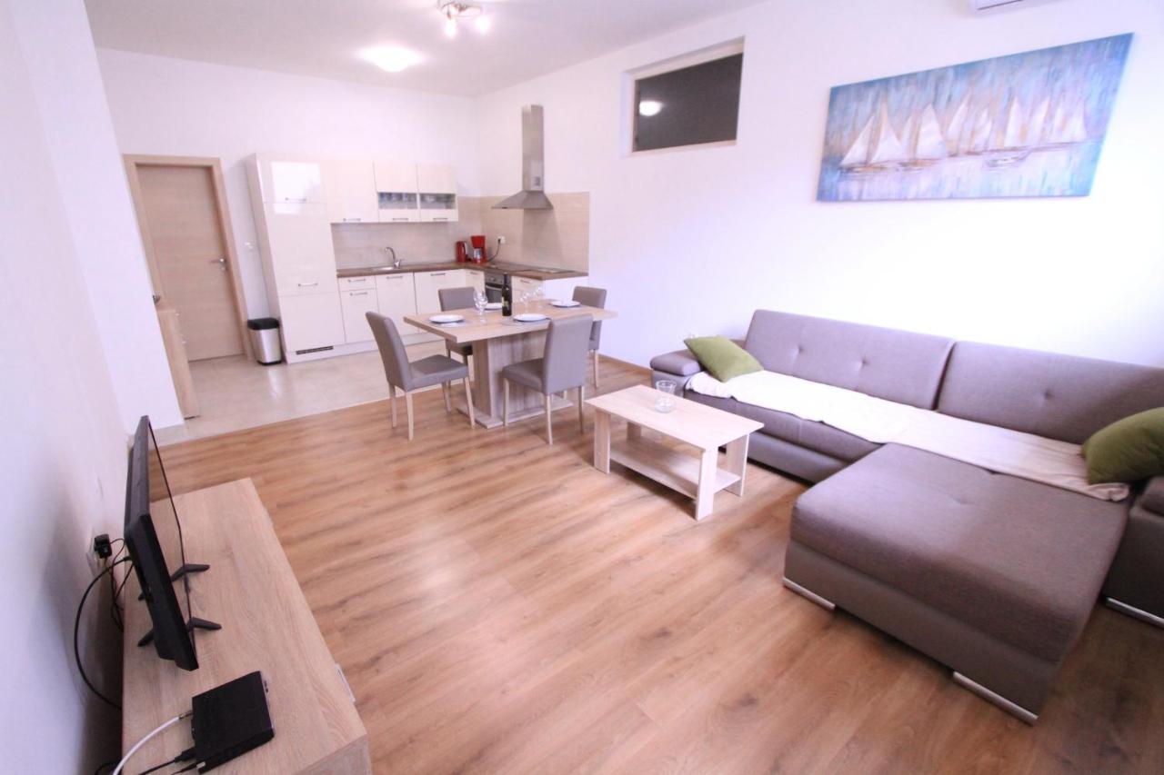 Apartman Darija Podstrana Exteriör bild