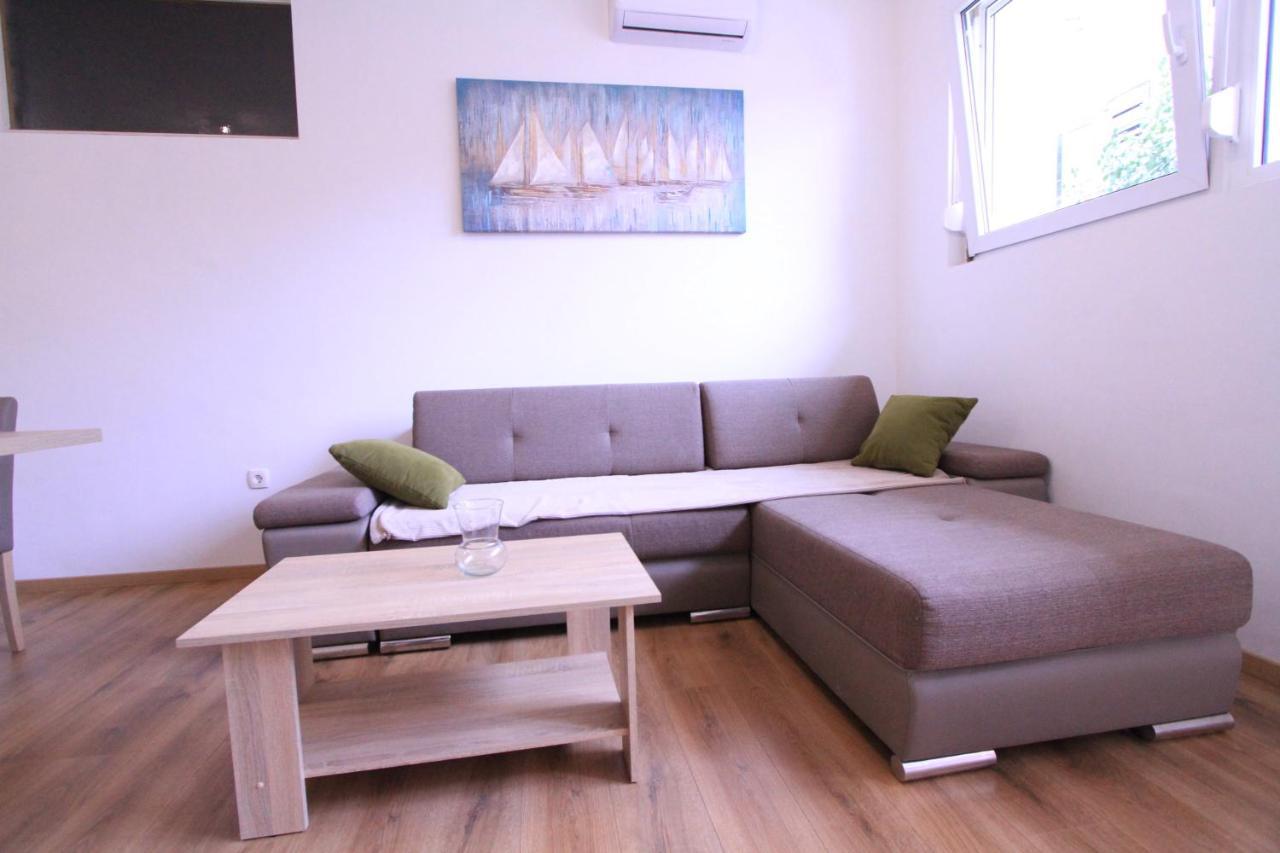 Apartman Darija Podstrana Exteriör bild